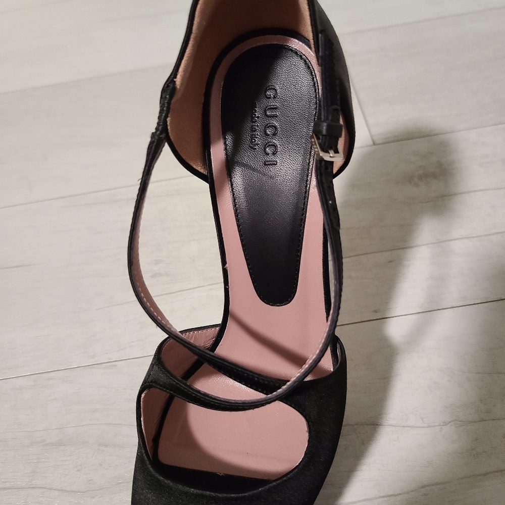 Gucci Raso Seta Heels EU36 Black